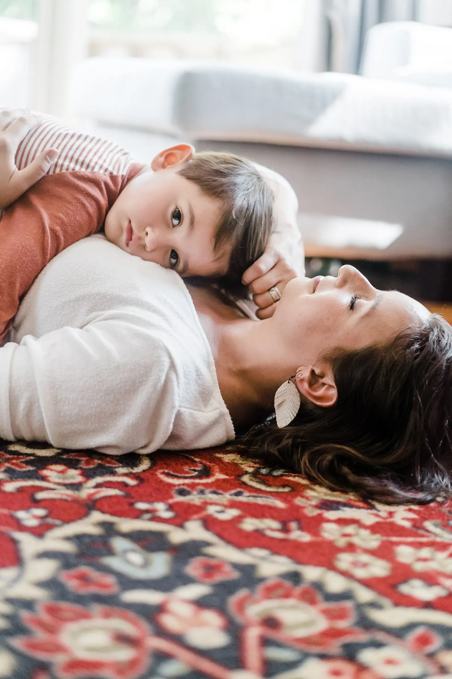 Reasons to love a summer family photos at home | The Pillar Family