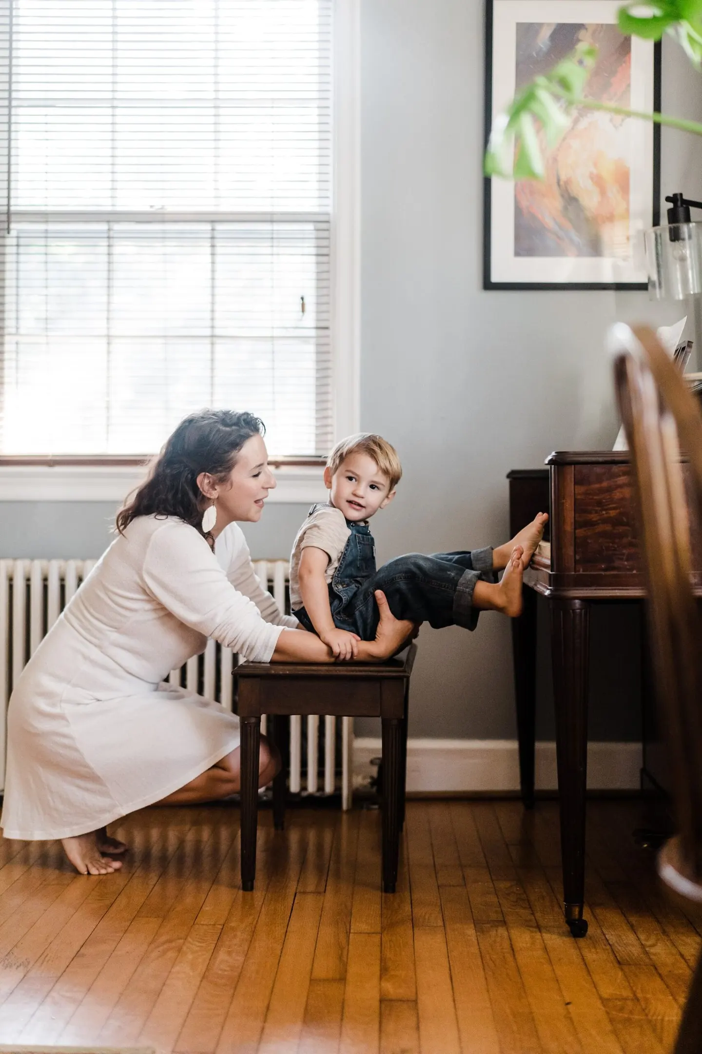 Reasons to love a summer family photos at home | The Pillar Family