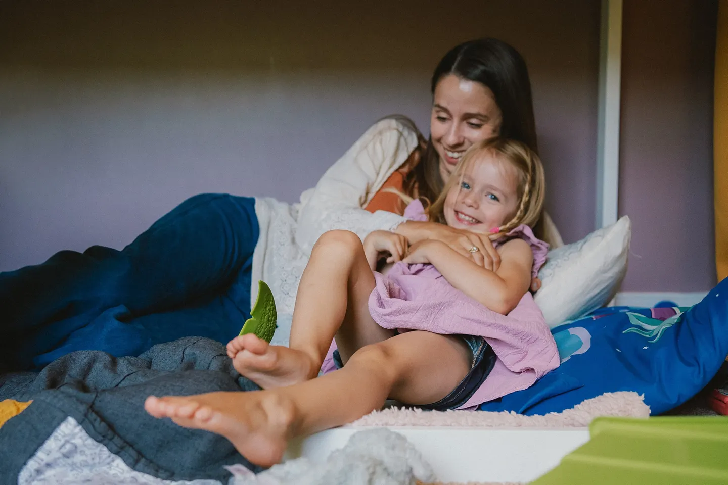 Featured | family photos at home (and the chicken coop)