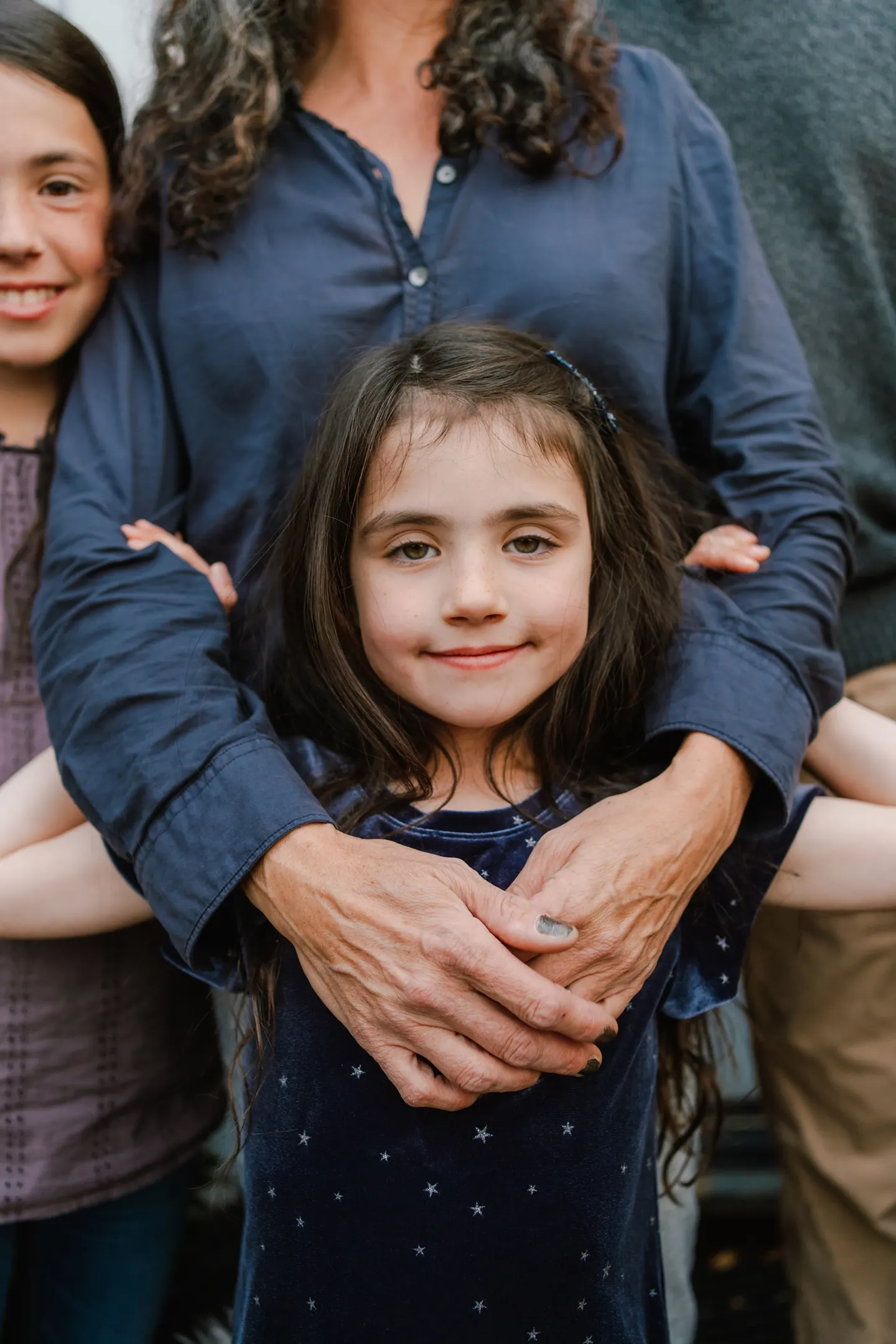 3 Tips for natural family photos with older kids