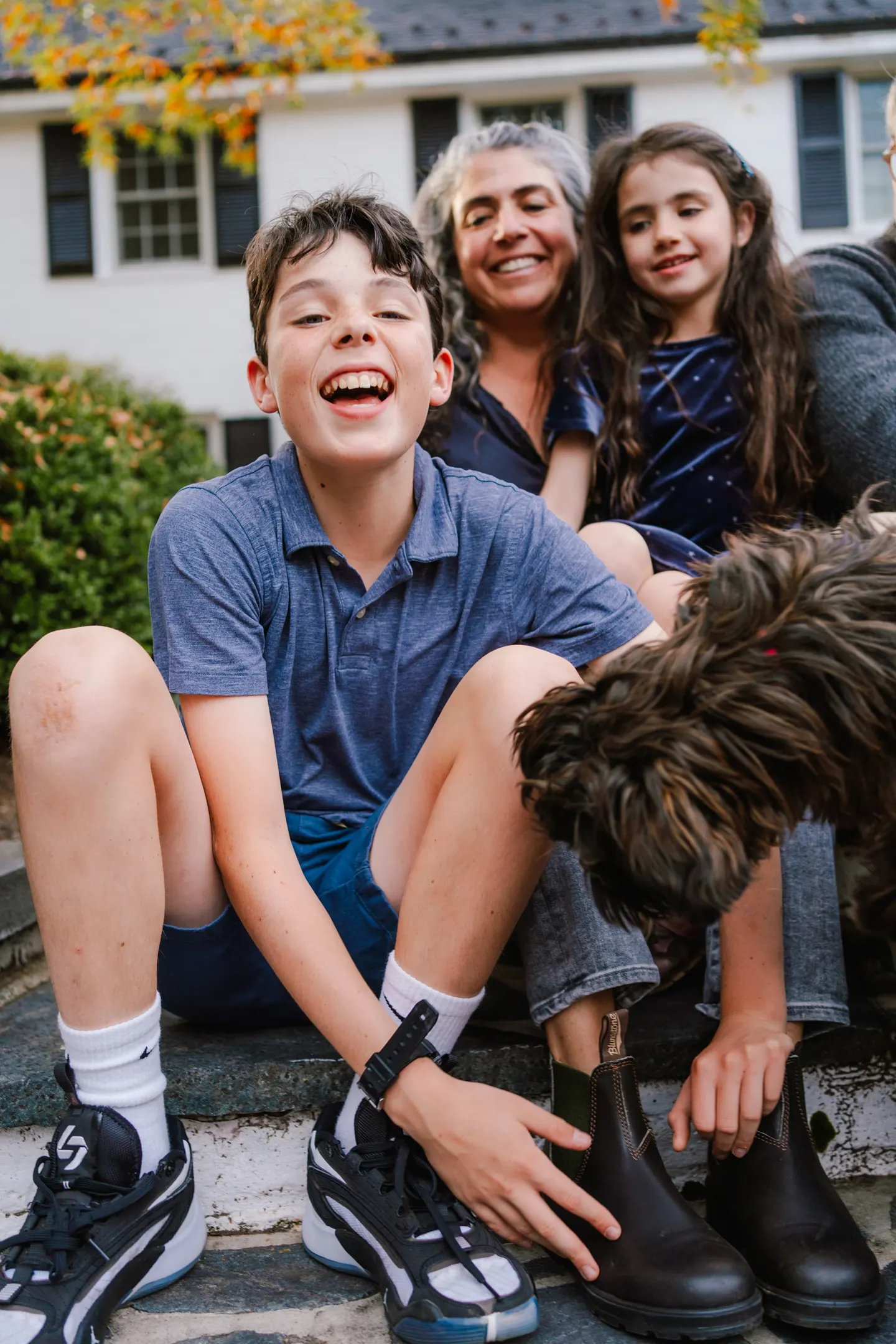 3 Tips for natural family photos with older kids