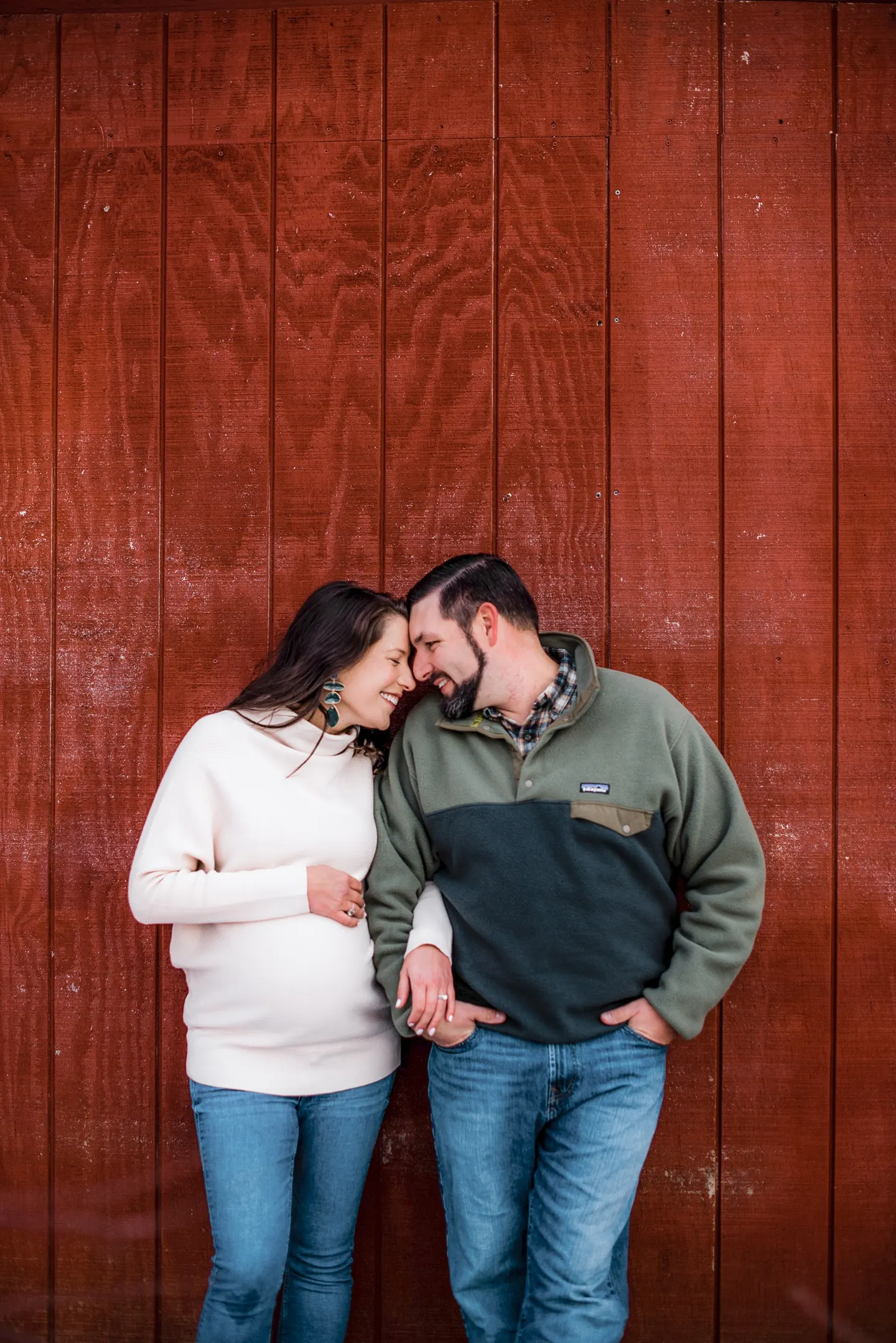 Maternity and newborn photos at home with the Barnes family