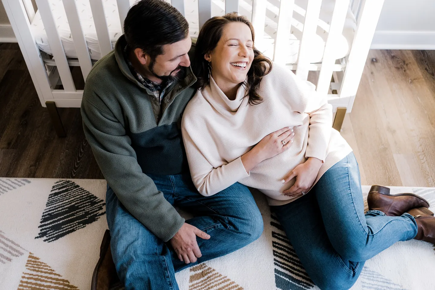 Maternity and newborn photos at home with the Barnes family