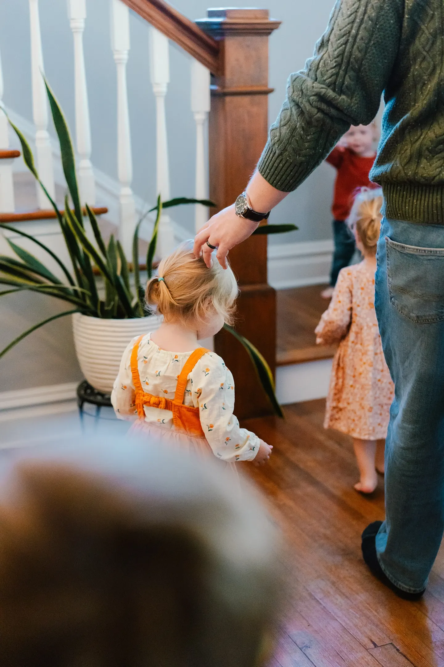 in home lifestyle family photos with triplets