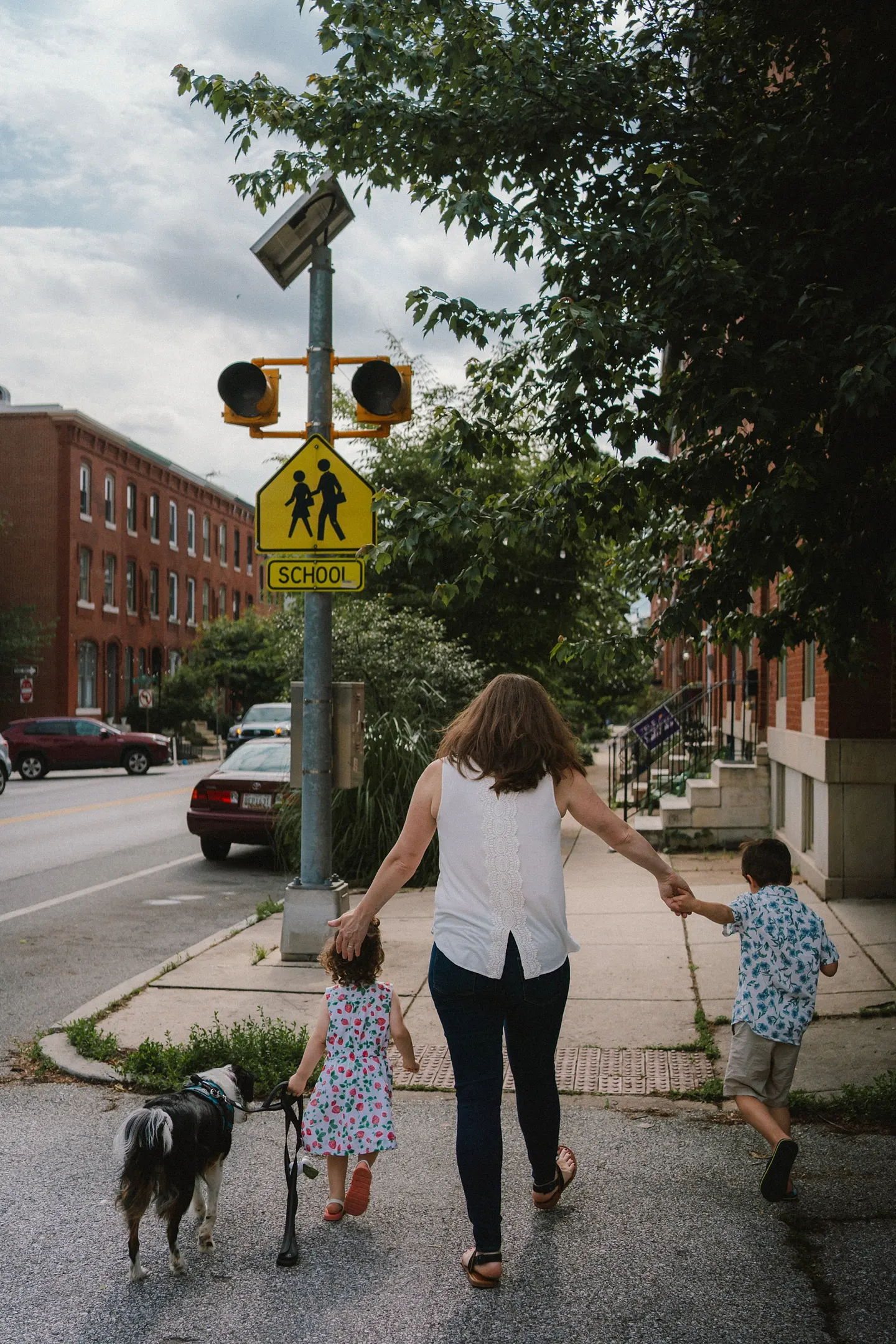 lifestyle in home family session in the city