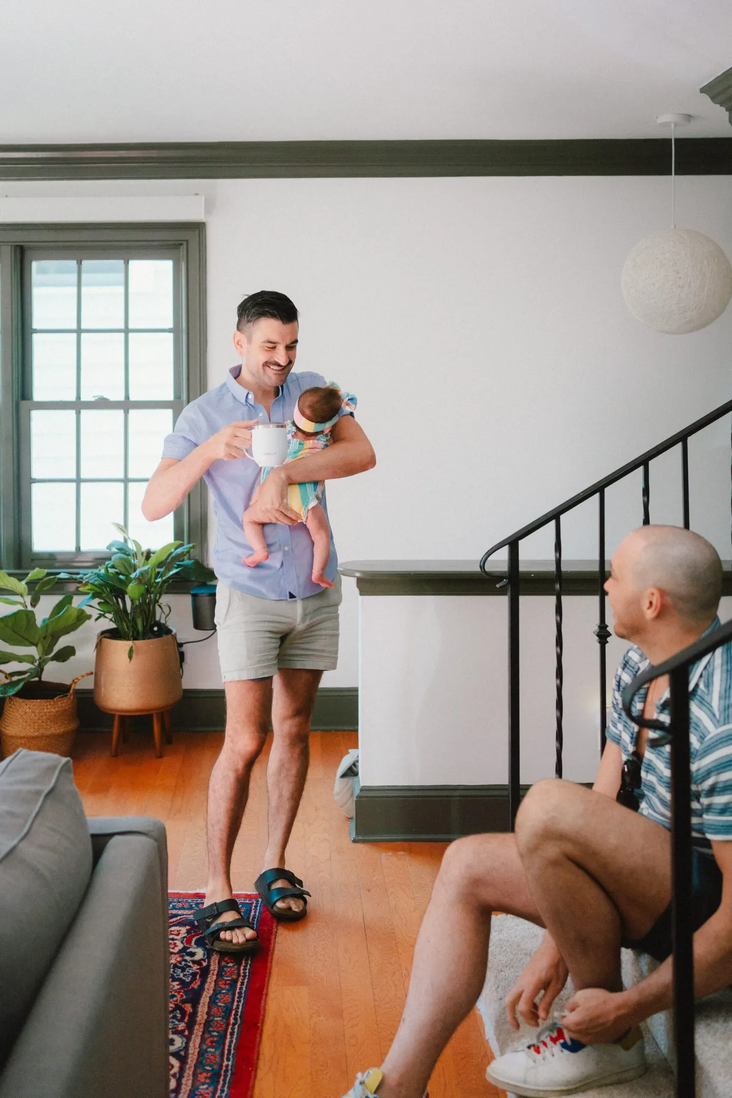 How to dress dads in the summer for family photos by Charlottesville Photographer