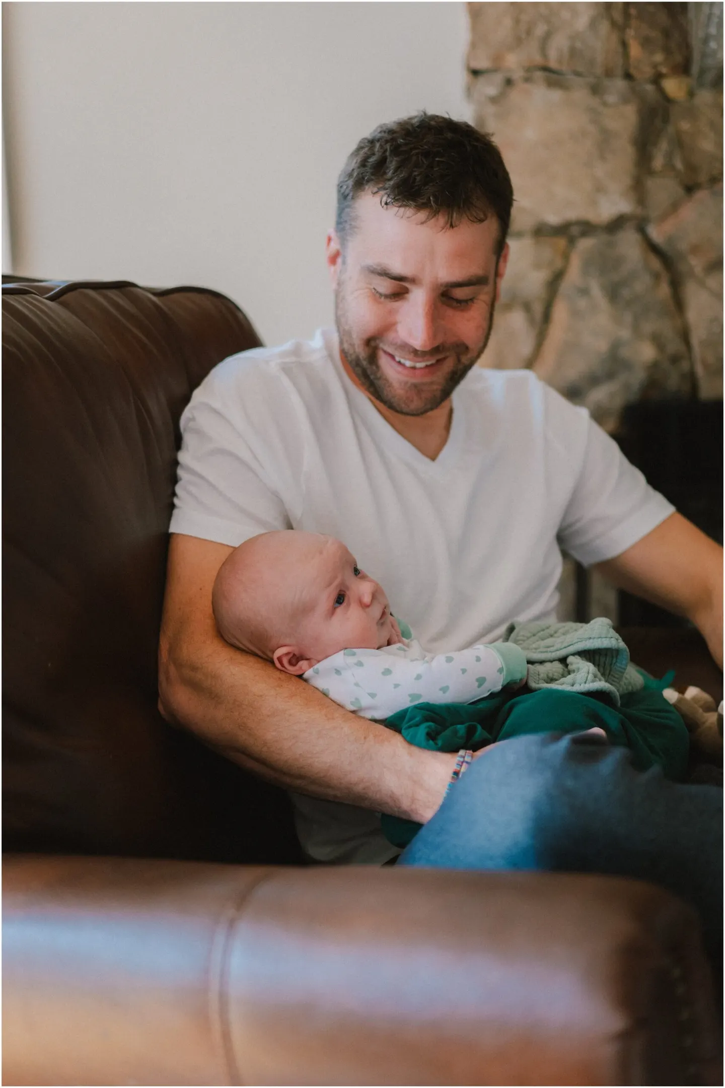 What to wear for your home newborn photos