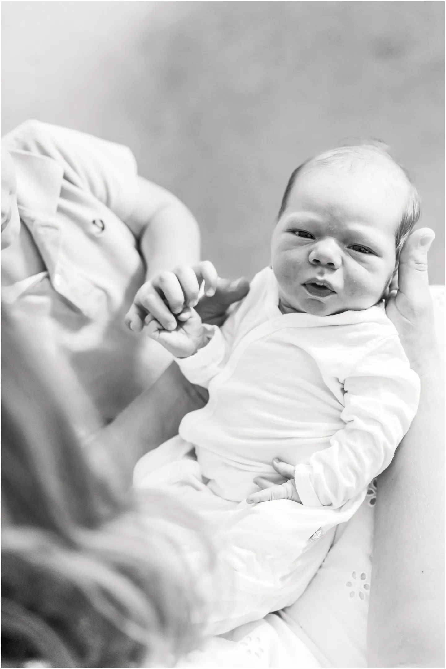 Summer lifestyle newborn photos at home | Charlottesville, VA