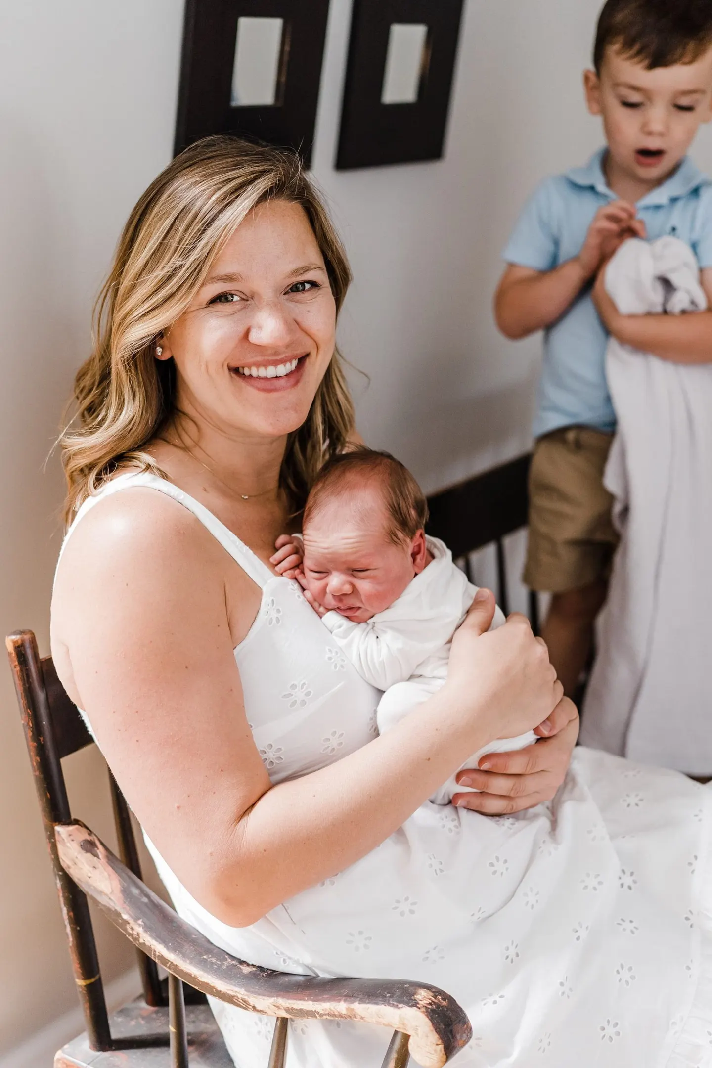 Summer lifestyle newborn photos at home | Charlottesville, VA