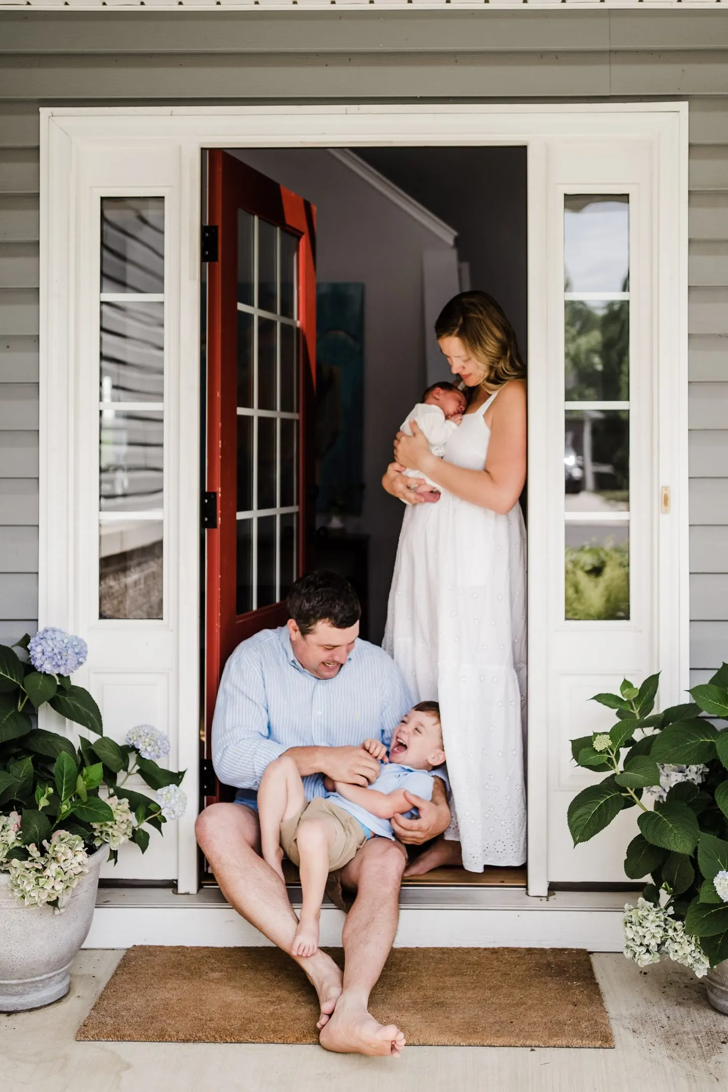 Summer lifestyle newborn photos at home | Charlottesville, VA