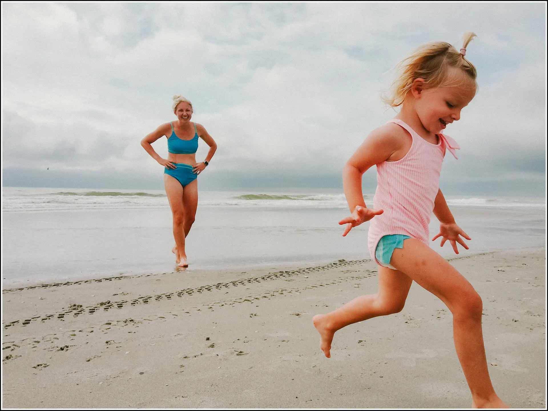 I photographed my vacation with a point and shoot camera and this is how it went.