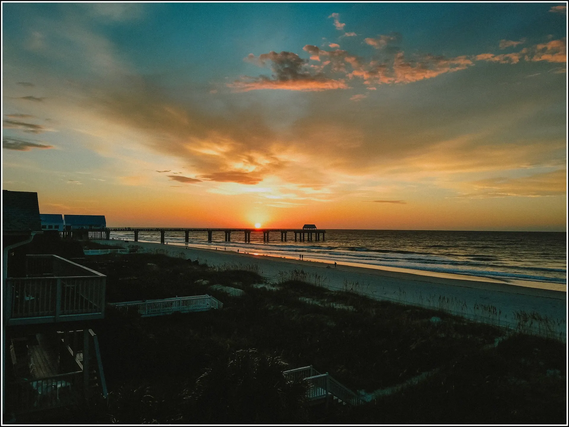 I photographed my vacation with a point and shoot camera and this is how it went.