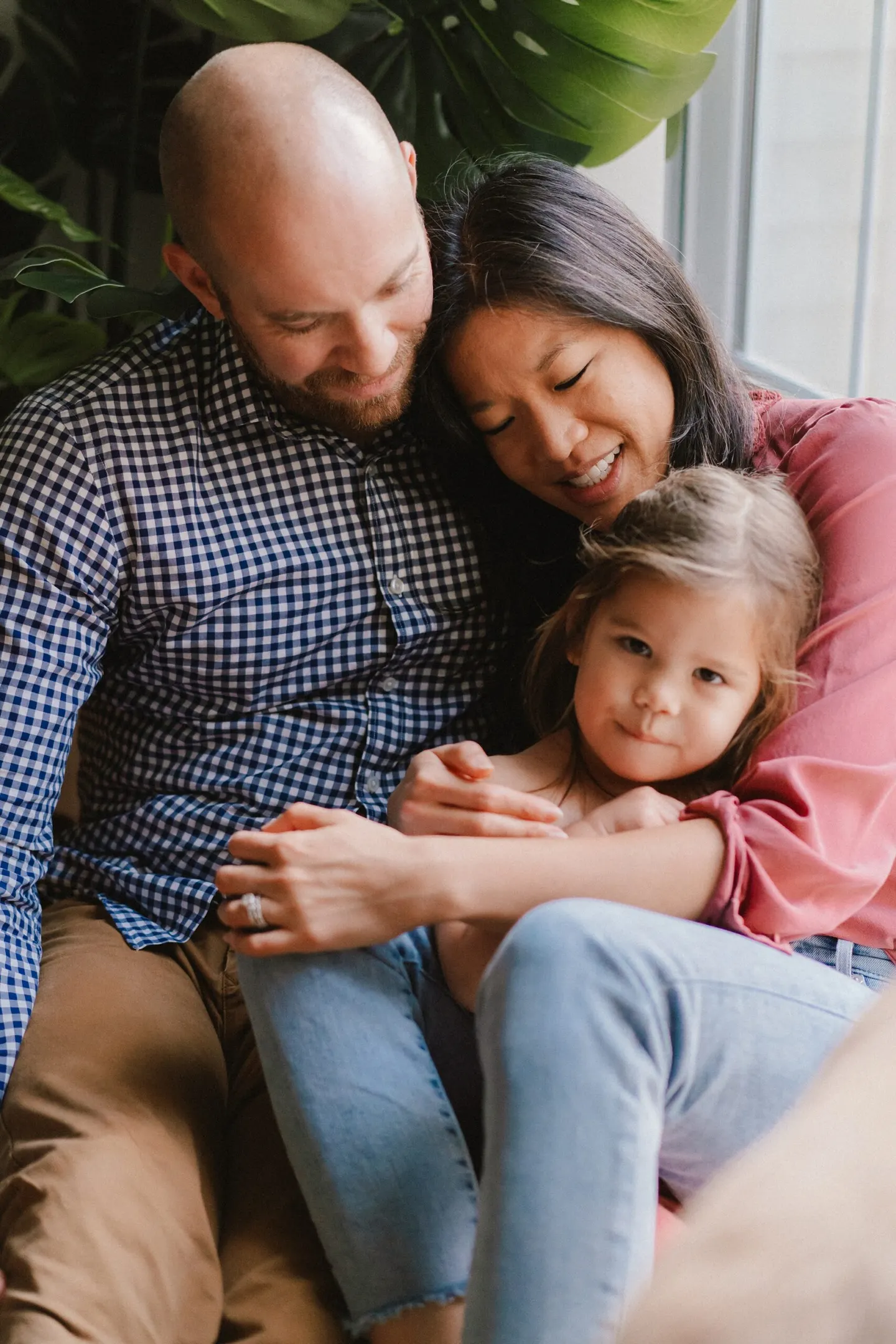 ideas for what to wear for family photos if you don't like dresses