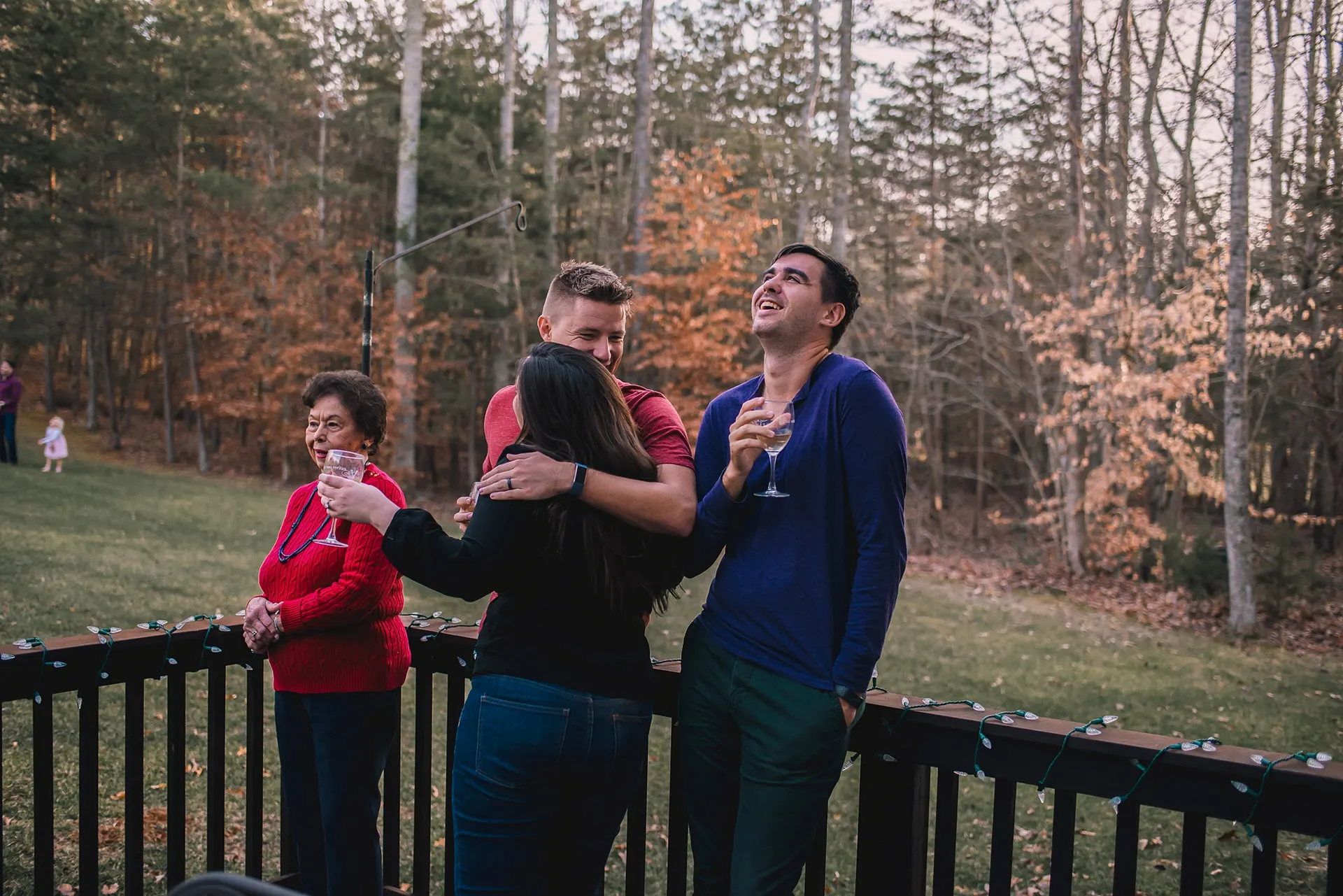 tips for relaxed and candid extended family photos at home